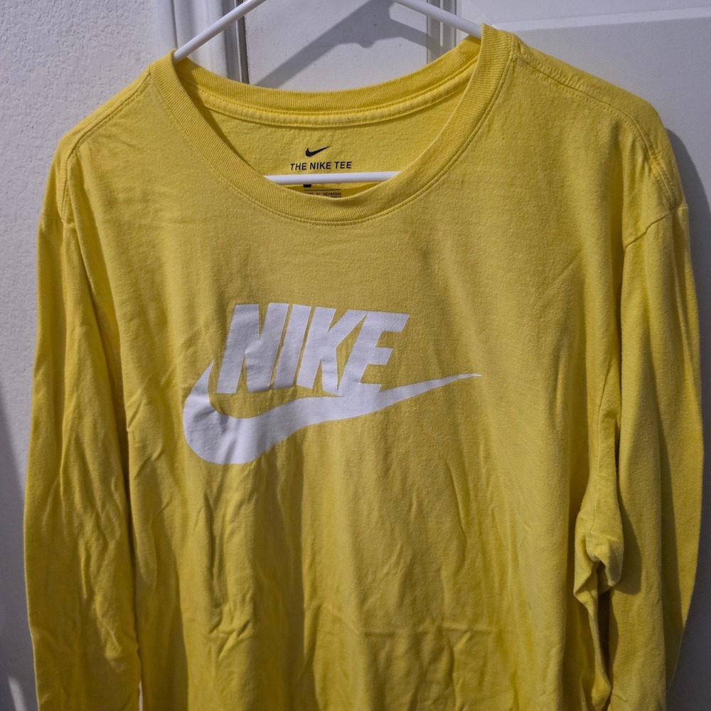 Nike Mens Long Sleeve Graphic T-Shirt Yellow White Swoosh Logo XL Regular Fit